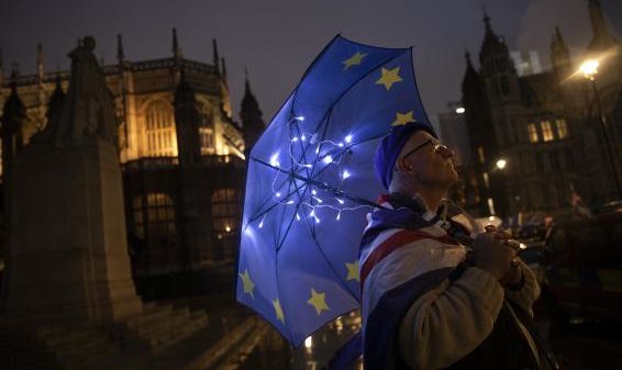 Europa es el amplio paraguas que nos protege de nuestros propios fantasmas cainitas.