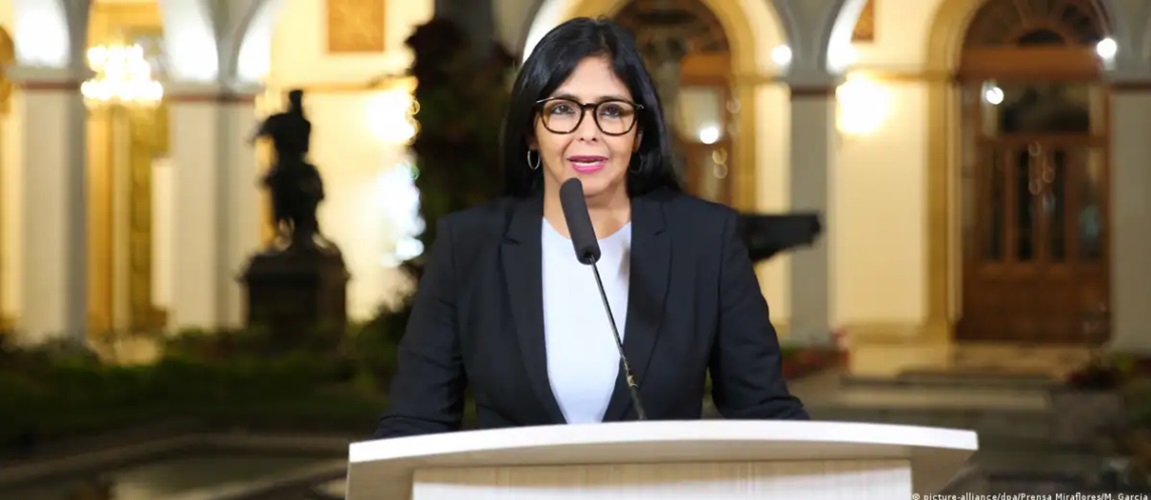 Delcy Rodríguez, controvertida vicepresidenta de Venezuela. Imagen: picture-alliance/dpa/Prensa Miraflores/M. Garcia
