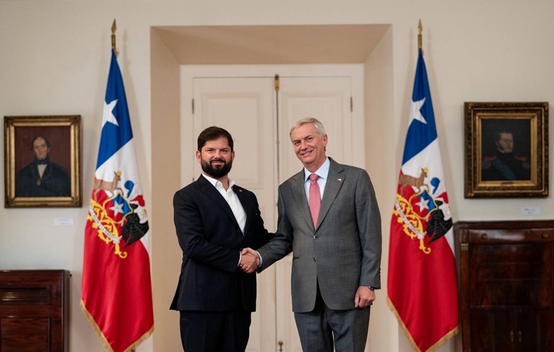 Transición presidencial: Kast y Boric se reunieron por primera vez en La Moneda